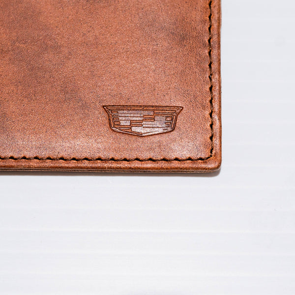 This cardholder can hold all your go-to cards with the six slots available.